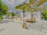 Girne Karaoğlanoğlu'nun prestijli bölgesinde satılık 4+1 muhteşem villa