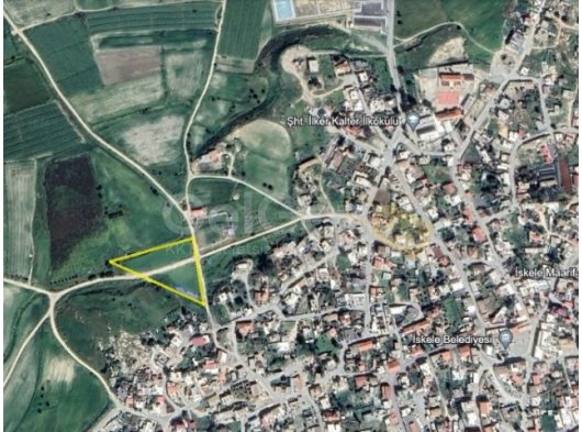 İSKELE MERKEZDE 4 DÖNÜM İMARA AÇIK ARAZİ.