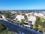 Girne Çatalköy'de satılık lüks 4+1 villa!