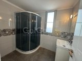 Girne, Çatalköy‘de dağ ve deniz manzaralı satılık 4 + 1 villa