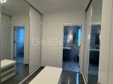 Girne, Çatalköy‘de dağ ve deniz manzaralı satılık 4 + 1 villa