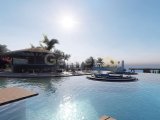 Girne Esentepe'de Muhteşem Manzaralı Denize Sıfır 2+1 Bahçeli Daire