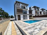 Girne Karaoğlanoğlu'nda Satılık Muhteşem Dağ ve Deniz Manzaralı 3+1 Villa!