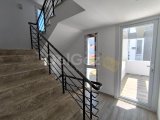 Girne Karaoğlanoğlu'nda Satılık Muhteşem Dağ ve Deniz Manzaralı 3+1 Villa!
