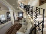 Girne Karaoğlanoğlu'nda satılık geniş 4+1 villa