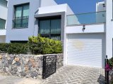 Acil Satılık! Fırsat niteliğinde!﻿ Karşıyaka'da satılık 2+2 villa