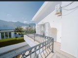 Acil satılık! ﻿Girne, Zeytinlikte Denize yakın satılık 3+1 villa