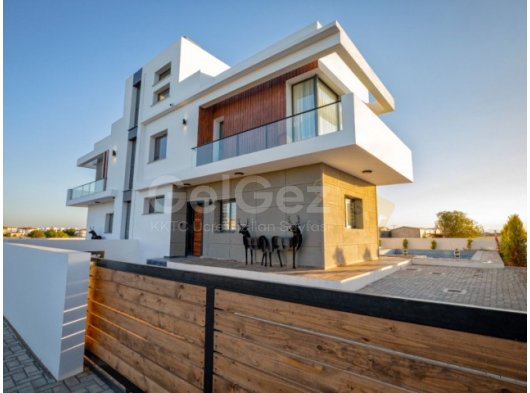Mağusa, Yeniboğaiçi nde satılık lüks 3+1 villa