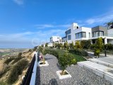 Girne Arapköy’de satılık 4+2 Ultra Lüks Villa Vadi ve Deniz Manzaralı