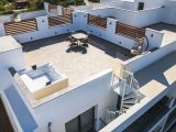 Alsancak'ta Manzaranın Zirvesinde: Jakuzili Roof Teraslı Lüks Penthouse!