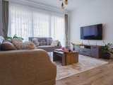 Alsancak'ta Manzaranın Zirvesinde: Jakuzili Roof Teraslı Lüks Penthouse!