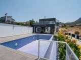 Girne Arapköy’de satılık 4+2 Ultra Lüks Villa Vadi ve Deniz Manzaralı