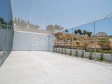 Girne Arapköy’de satılık 4+2 Ultra Lüks Villa Vadi ve Deniz Manzaralı