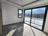 Girne Çatalköy'de Muhteşem Manzaralı 4+1 Havuzlu Lüks villa