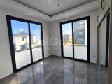 Girne Çatalköy'de Muhteşem Manzaralı 4+1 Havuzlu Lüks villa