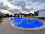 Girne Esentepe'de Satılık Fırsat denize sıfır Eşyalı Penthouse