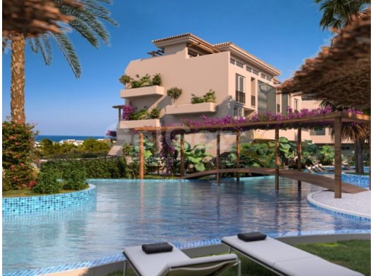 Girne Esentepe’de Fırsatlarla Dolu Denize Sıfır Prestijli Bir Yaşam!