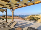 Girne Esentepe'de satılık 4+1 lüks villa