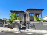 Emsalsiz Satılık 4+1 Ultra Lüks Villa - Girne Esentepe