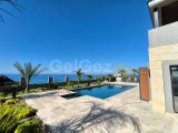 Emsalsiz Satılık 4+1 Ultra Lüks Villa - Girne Esentepe
