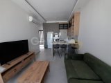 Girne Merkezde Satılık Lüks donanımlı 1+1 Eşyalı Daire! Deniz & Dağ Manzaralı