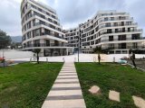 Girne Merkezde satılık balkonu Deniz gören Eşyalı 2+1 daire