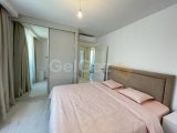Girne Merkezde satılık balkonu Deniz gören Eşyalı 2+1 daire