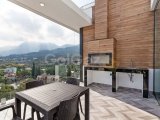 Girne merkezde satılık 2+1 Eşyalı ve Lüks donanımlı Penthouse