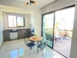 Girne'nin kalbinde, çevre yolunun hemen altında yer alan bu muhteşem 2+1 penthouse