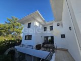 GİRNE KARMI’DE 6+2 HAVUZLU MUHTEŞEM VİLLA