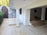 GİRNE KARMI’DE 6+2 HAVUZLU MUHTEŞEM VİLLA