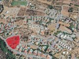 Girne Karşıyaka’da Köşe Konumda, Prestijli Villa Projesine Uygun Arsa!