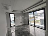 Lapta sahil yürüyüş yoluna yakın satılık 4+1 villa