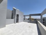 Lefkoşa Küçük Kaymaklı’da Dağ ve şehir manzaralı Türk Koçanlı Lüks Penthouse