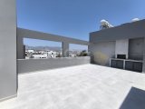 Lefkoşa Küçük Kaymaklı’da Dağ ve şehir manzaralı Türk Koçanlı Lüks Penthouse