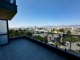 Lefkoşa'nin Merkezi kumsal Dereboyunda Şehir manzaralı 2+1 Yeni Daire