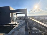 Lefkoşa'nin Merkezi kumsalda 1+1 havuzlu penthouse