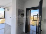 Lefkoşa'nin Merkezi kumsalda 1+1 havuzlu penthouse