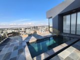 Lefkoşa'nin Merkezi kumsalda 1+1 havuzlu penthouse