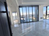 Lefkoşa'nin Merkezi kumsalda 1+1 havuzlu penthouse