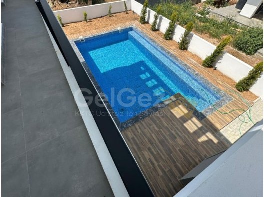 YENİBOĞAZİÇİ’NDE SATILIK FUL EŞYALI YENİ LÜKS 3+1 İKİZ VİLLA