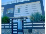 Girne, Alsancak'ta satılık 5+1 villa
