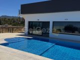 Girne, Alagadi'de Satılık 3+1 Lüks Villa - En İyi Kıyı Yaşamı! ????