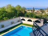 Girne Edremit bölgesinde satılık 5+1 villa