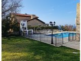 Girne, Alagadi'de günlük kiralık 3+1 villa