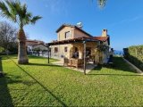 Girne, Alagadi'de günlük kiralık 3+1 villa