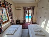 Girne, Alagadi'de günlük kiralık 3+1 villa