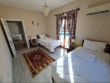 Girne, Alagadi'de günlük kiralık 3+1 villa