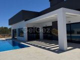 Girne, Alagadi'de Satılık 3+1 Lüks Villa - En İyi Kıyı Yaşamı! ????