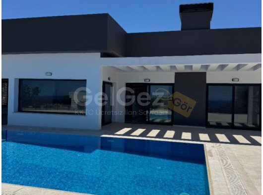 Girne, Alagadi'de Satılık 3+1 Lüks Villa - En İyi Kıyı Yaşamı! ????
